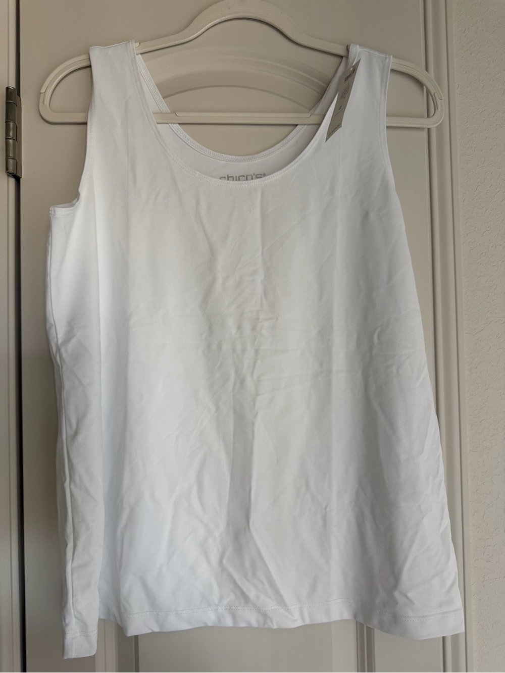 Chicos Optic White Sleeveless Microfiber Tank Top Size 2 (L)
